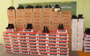 Parte de los calzados para uniformes de los bomberos de Santo Domingo Oeste.