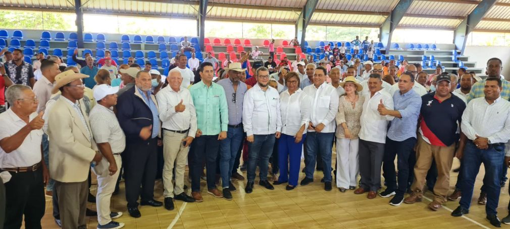 El presidente Abinader visitará la provincia Pedernales el próximo miércoles donde entregará 30 cheques para el proyecto ovinocaprino a 30 productores, los cuales recibiarán un millón de pesos cada uno.