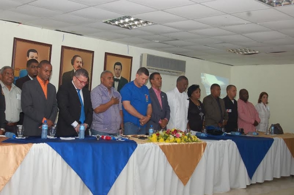 Lanza campaña pueblo limpio signo de educación