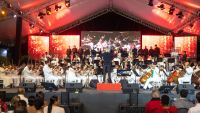 El concierto estuvo dirigido por el maestro José Antonio Molina y la Orquesta Sinfónica Nacional. 