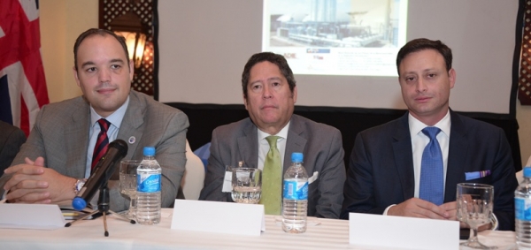 Jose Del Castillo, Fernando Gonzalez y Jean Alain Rodriguez, director del CEIRD.