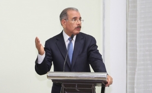 Presidente Medina llama a aunar esfuerzos a favor de educación
