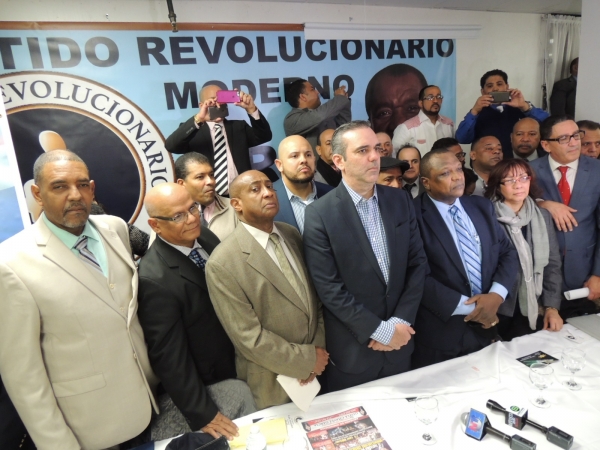 Abinader asegura a dominicanos en EEUU que el cambio viene en próximas elecciones: 