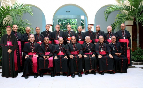 Foto oficial de la Conferencia del Episcopado Dominicano, distribuida con motivo de la Carta Pastoral para la celebración del Día de la Virgen de la Altagrcia el 21 de enero de 2014.