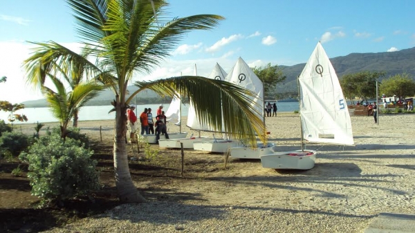 Inauguran primera escuela de vela en Barahona