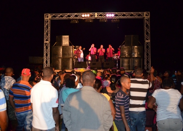 Gobernación y Junta Municipal San Luis realizan fiesta popular
