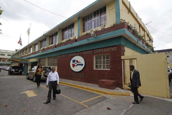 Cancelan empleada del Idecoop por no afiliarse al PUN