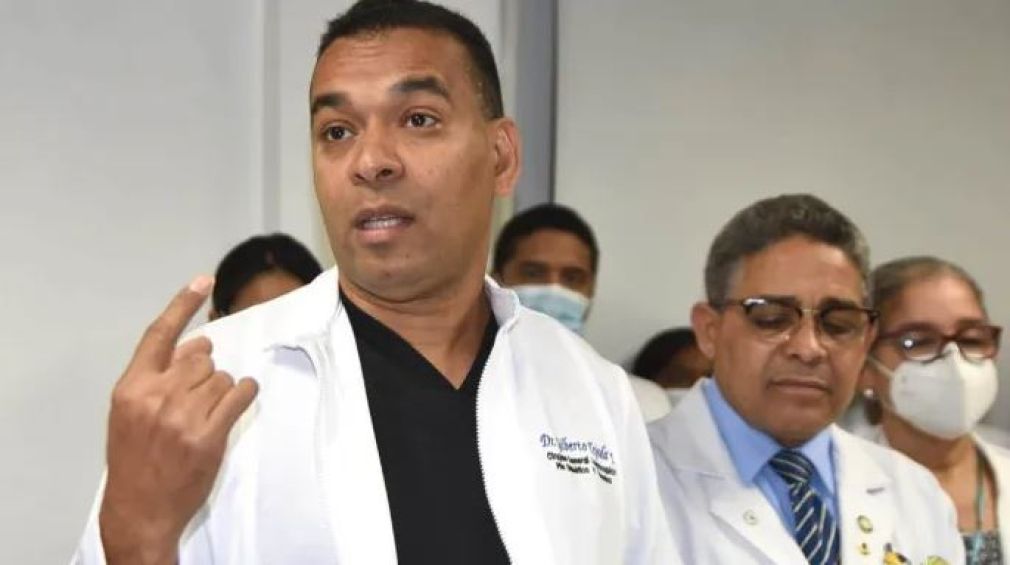 “Si Abinader no interviene en conflicto entre las ARS, sistema de salud podría colapsar”, dice presidente CMD de Santiago