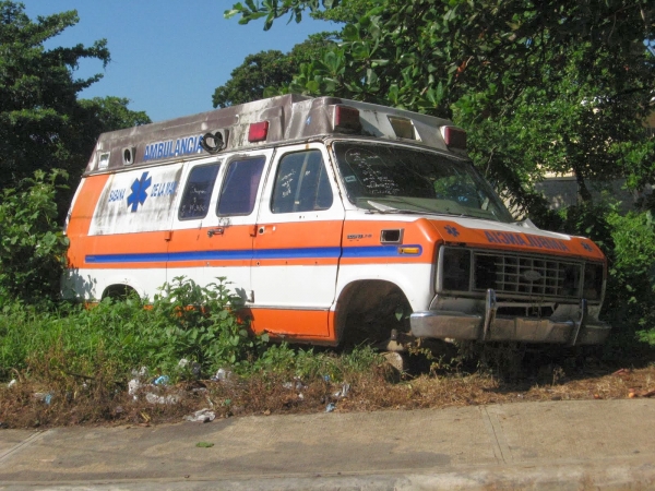 Servicios de ambulancias es precario en hospitales del Este