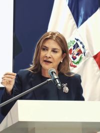 Carolina Mejía juramentó el Comando Nacional de Alcaldes y Directores C28 con integración de cerca de 120 alcaldes y directores de distritos municipales de todo el país.