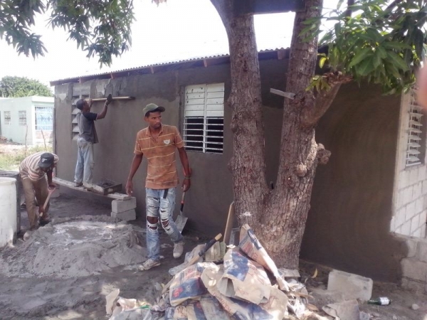 En sólo días entregan casa damnificados en Villa Sombrero