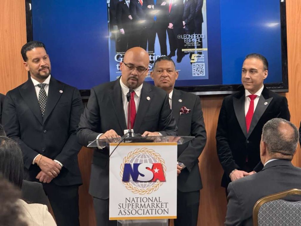  Anthony Peña asume la presidencia de la Asociación Nacional de Supermercados.