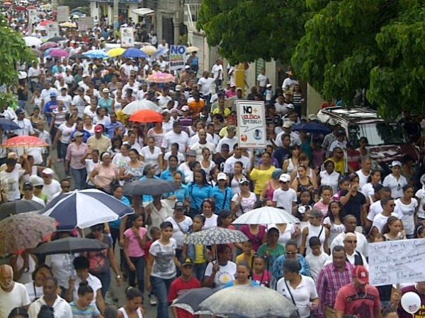 Miles marchan en Bonao por la paz y piden fin de violencia