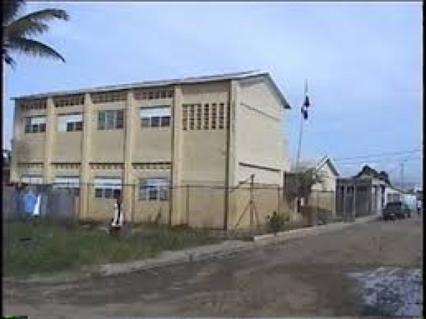 Escuela Trinidad y Tobago de San Juan de la Maguana opera en mal estado