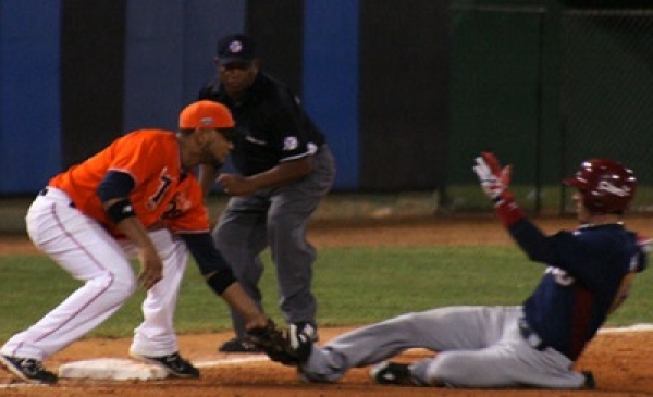 Toros vencen a los Gigantes