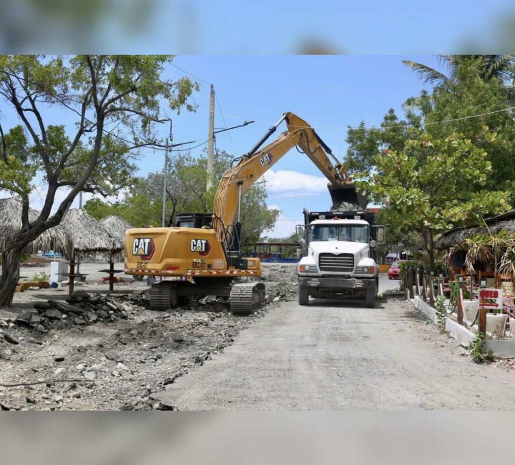 El ayuntamiento informó sobre el inicio de los  trabajos de construcción del frente marítimo en la playa Monte Río.