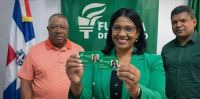 Felicia Santos resaltó su compromiso con la comunidad y su historia de servicio público.