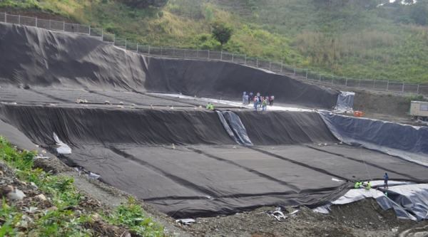 Vista del vertedero de Villa Altagracia, que construye la Liga Municipal Dominicana en este municipio de San Cristóbal