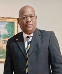 Milton Olivo.