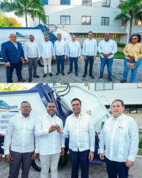 Alcaldía de Neiba recibe de la LMD camión compactador para fortalecer recogida de desechos.