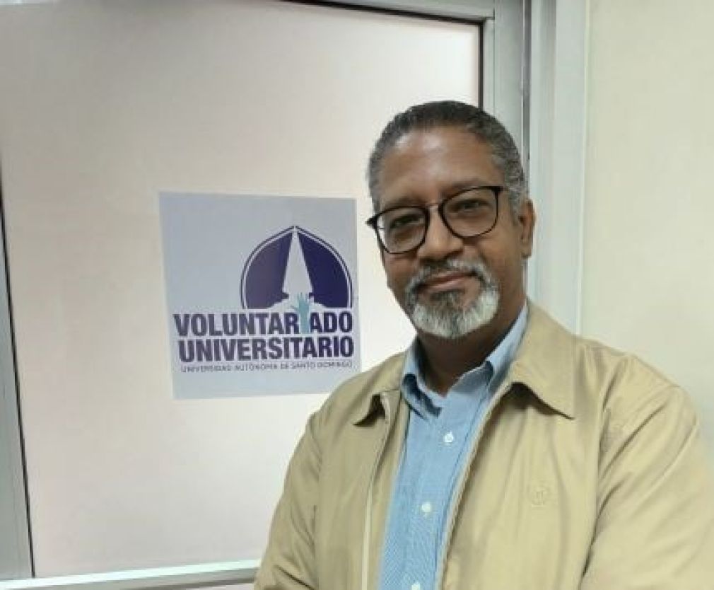 Destacó la importancia de articular esfuerzos entre la academia, la sociedad civil y las instituciones públicas.
