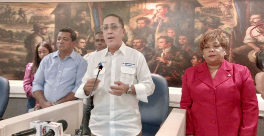 Las informaciones fueron presentadas durante el desarrollo de una Mesa de Trabajo Conjunta en el Ayuntamiento de Los Alcarrizos.