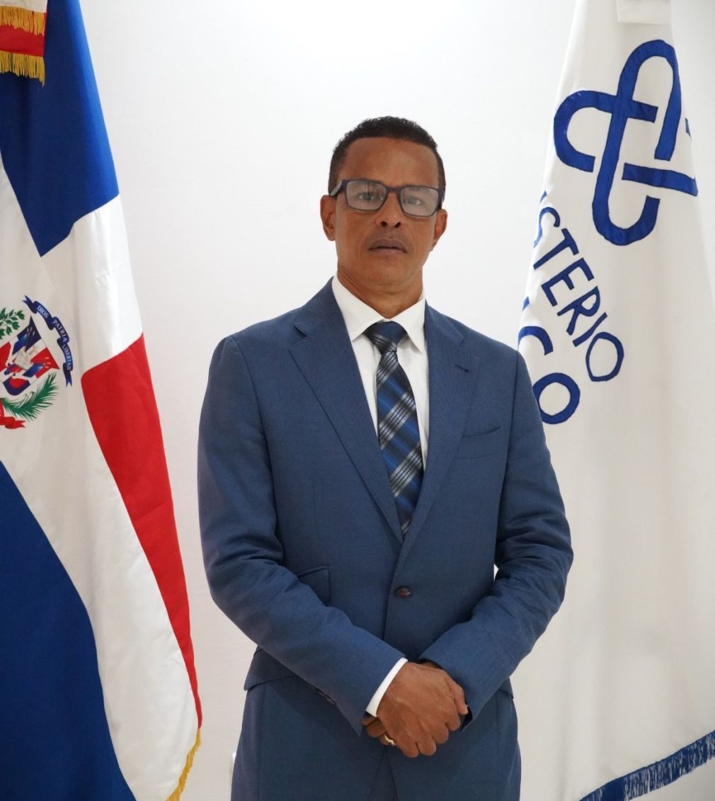 Andrés Comas Abreu, presidente de FISCALDOM.
