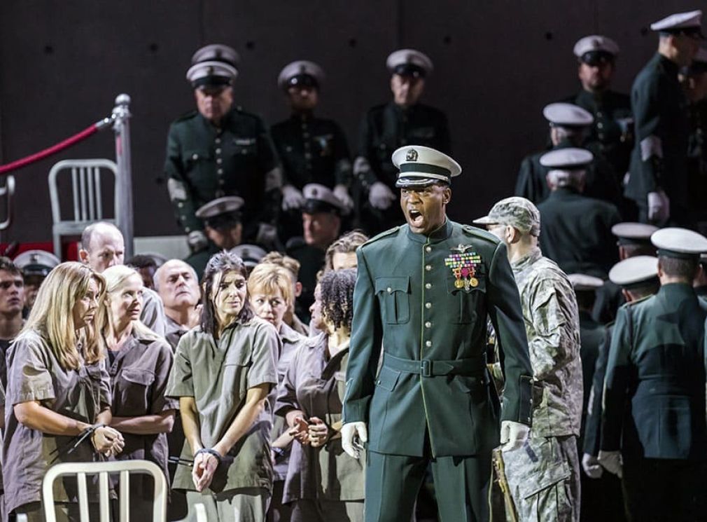 Escenas de “Aida”, ópera en cuatro actos de Giuseppe Verdi,   en pantalla gigante en  la Sala Carlos Piantini del Teatro Nacional Eduardo Brito.  