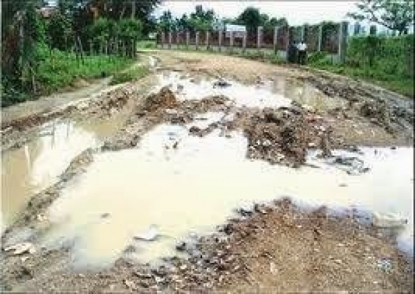 Habitantes de Chirino reclaman del gobierno el arreglo de carretera