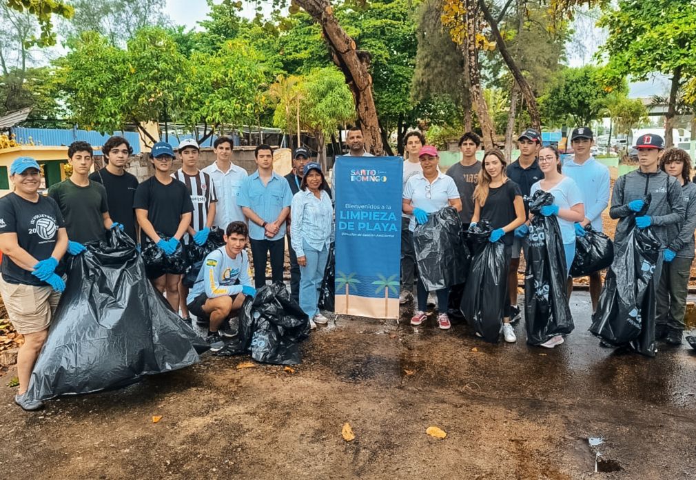 La iniciativa se unió a otras jornadas por el Día Mundial de la Limpieza de Playas.