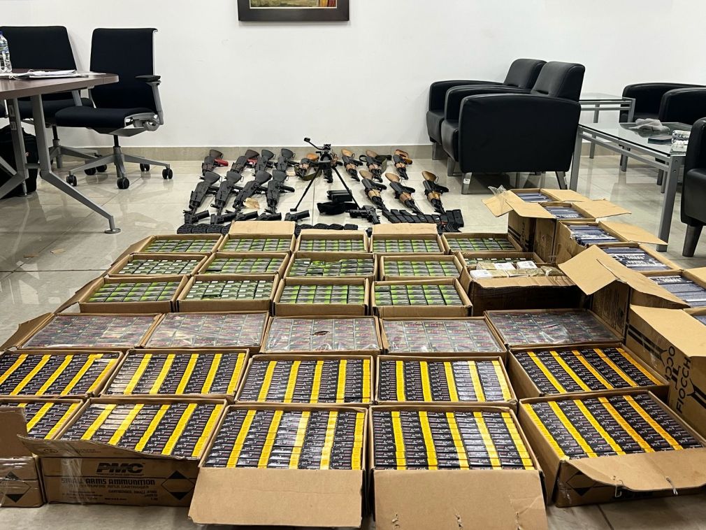 Los equipos de rayos x de esa terminal portuaria detectaron también fusiles, pistolas y ametralladora Uzi.