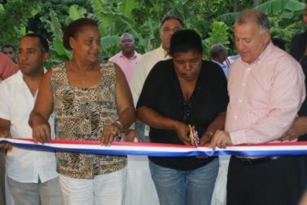 Alcalde de Santiago inaugura obras en sector El Manantial