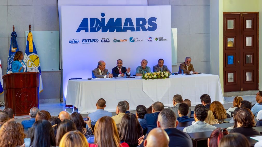 Alba Joselin Holguín, Eduardo Jorge Prats, Manuel Fermín Cabral, José Selig, Pedro Jiménez y  Fernando Caamaño.