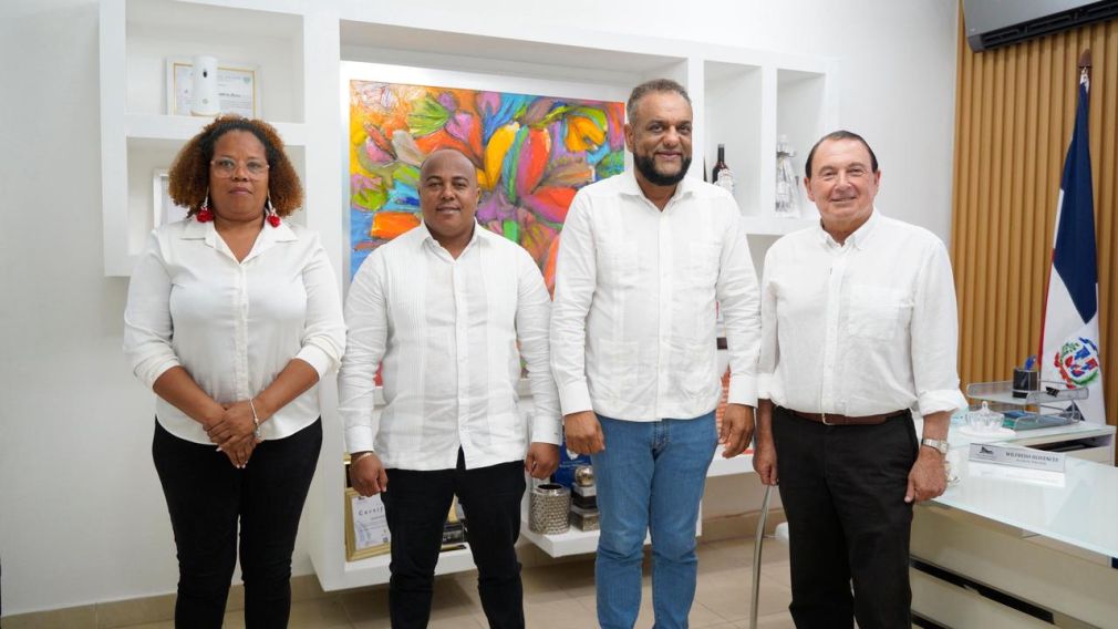 El alcalde se reunió con la ADSS del municipio.