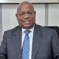 Milton Olivo.