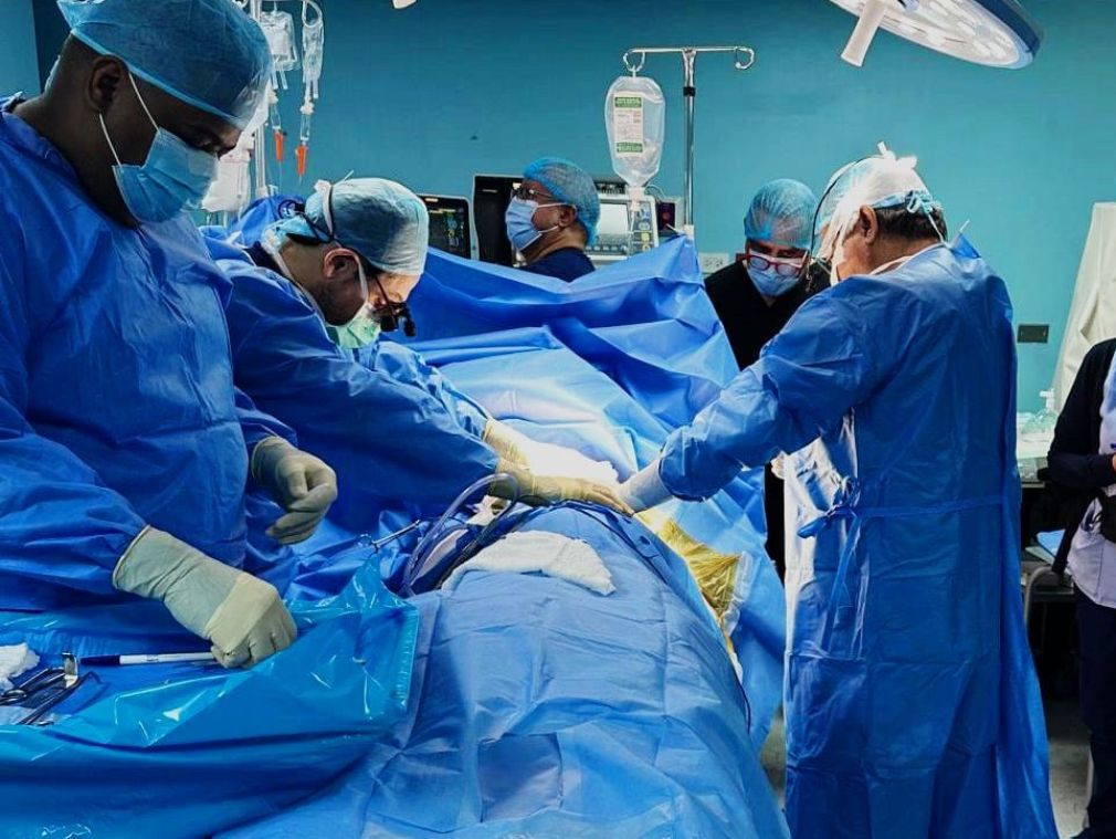  Centro Médico Moderno inicia programa de cirugías cardíacas.