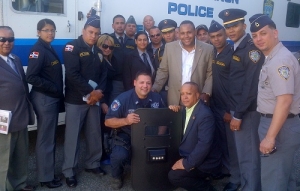 Entrenan policías dominicanos en Nueva York