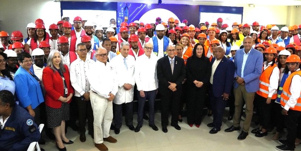 Colaboradores de las principales sedes del Infotep recibieron formación integral para actuar ante emergencias médicas, incendios y fenómenos naturales.