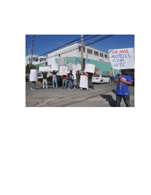 Moradores del Ensanche La Fe, protestan por la construcción de unas cabañas en su sector