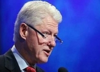 Bill Clinton visita proyecto de energía eólica Los Cocos en Enriquillo