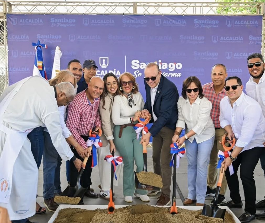 Alcaldía de Santiago inicia construcción de casa club en Vista Linda.