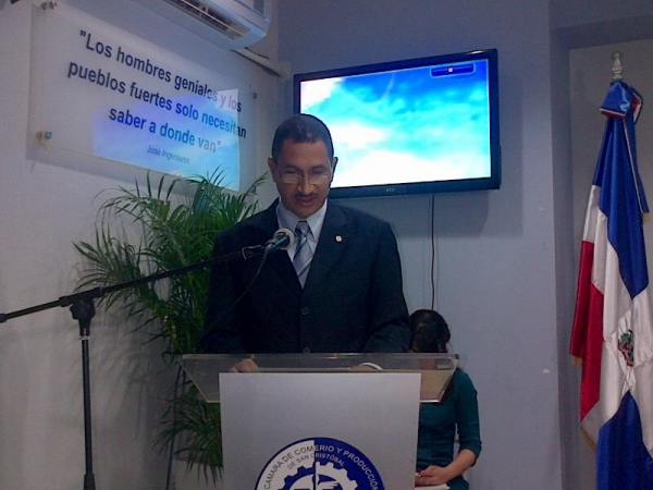 Lesseps de León. 