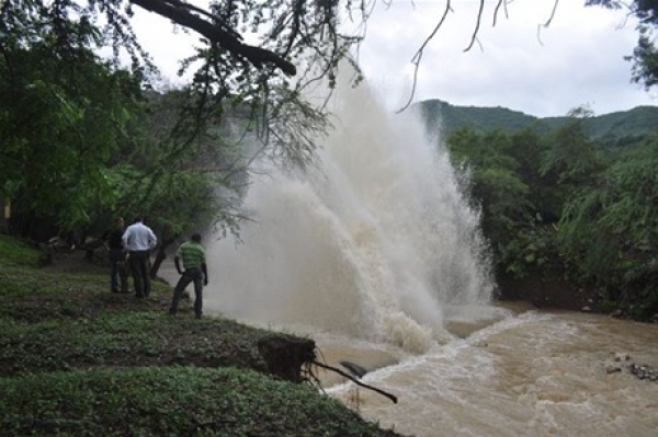 Más de una docena de sectores del Gran Santo Domingo no recibirá agua potable los próximos días producto de las fuertes lluvias