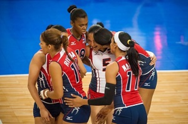 Quisqueyanas vencen a boricuas y avanzan a final Norceca