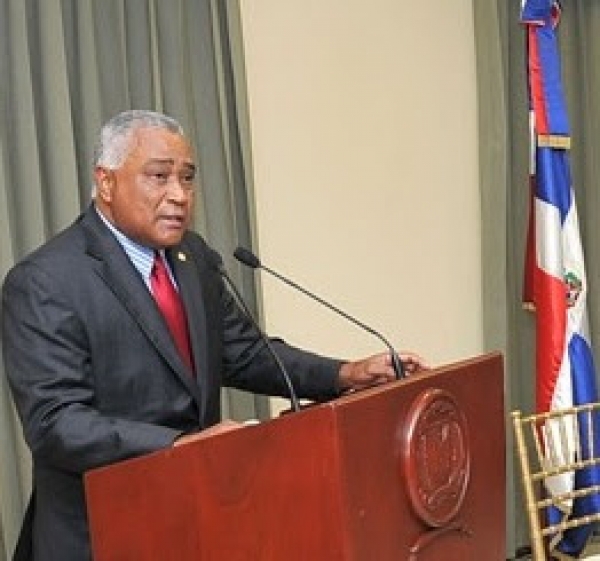 Eddy Mateo Vásquez, senador de la provincia Barahona.