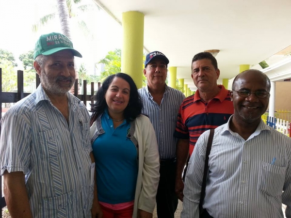 Parte de los miembros del Comité Loma Miranda Parque Nacional.
