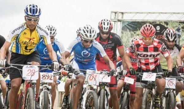 Joel García gana en campeonato de MTB