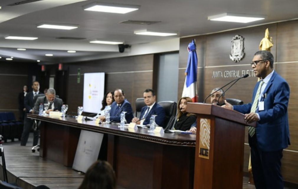 JCE da a conocer el informe de la auditoría técnica realizada por el IIDH-CAPEL a los EDET que se utilizarán en las elecciones municipales.