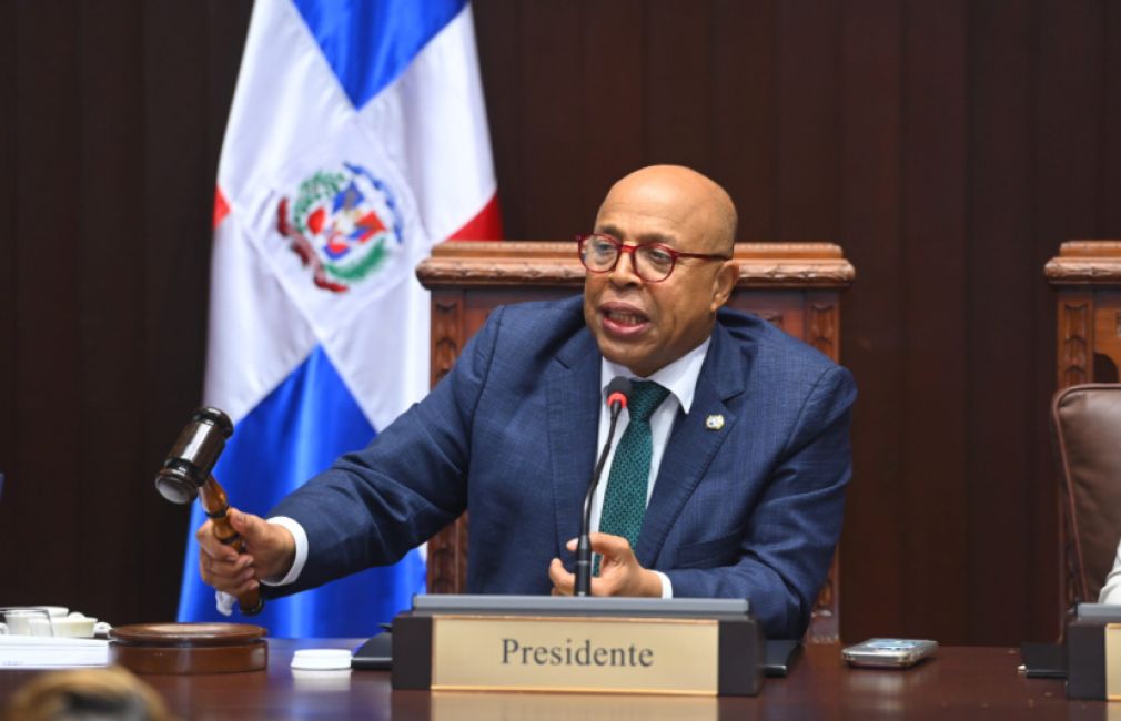 El proyecto de ley propuesto por el presidente de la Cámara de Diputados, Alfredo Pacheco, también designa como “Doctor José Francisco Peña Gómez” a la avenida Ecológica ubicada en Santo Domingo Este.