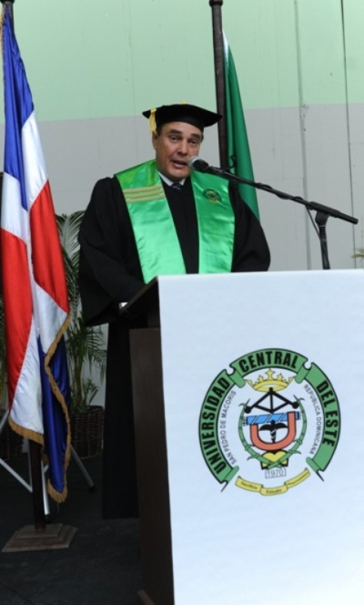 Rector de la UCE, José Hazim Frappier 